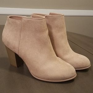 Ankle booties